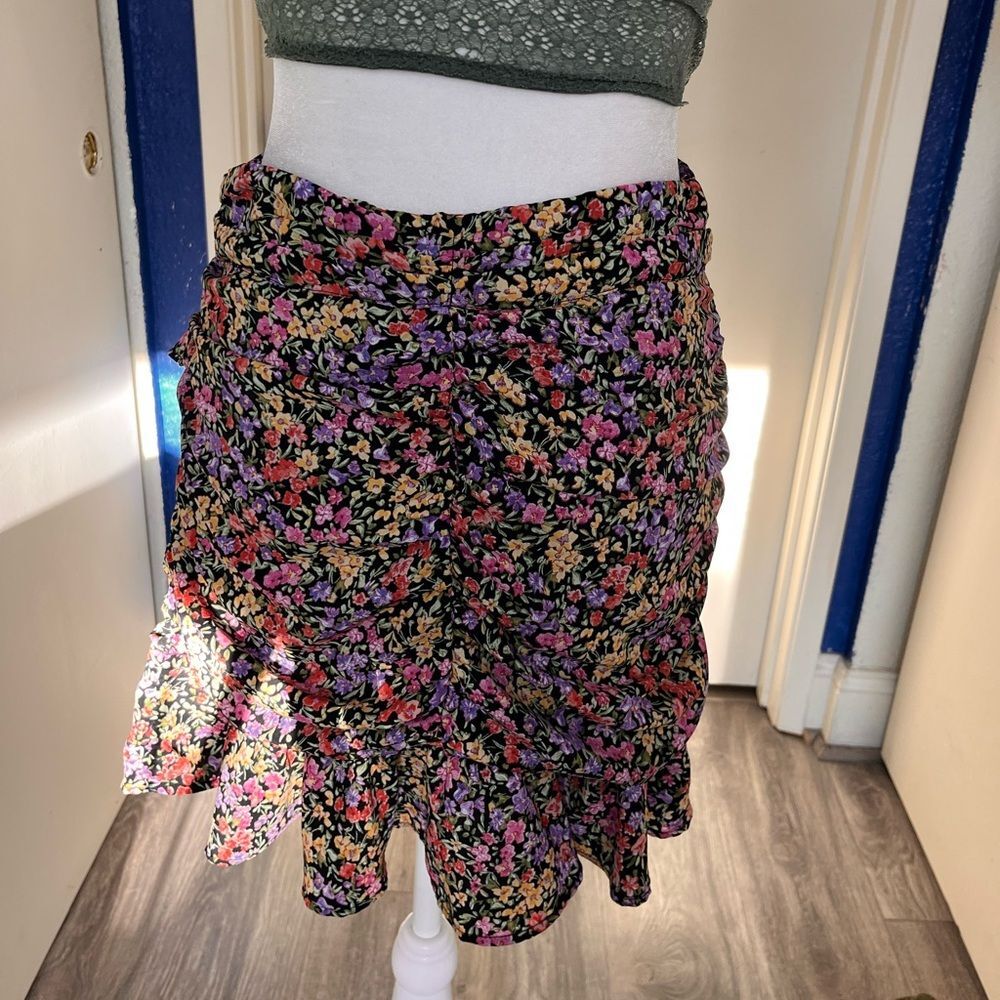 Zara Floral Ruched Ruffle Mini Skirt – Size M - Picture 5 of 11